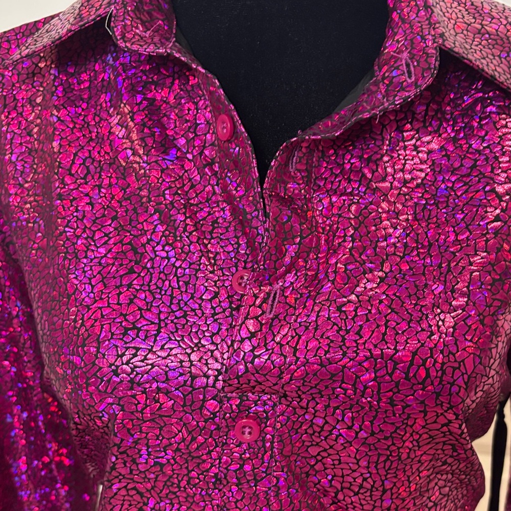 NWOT Cowgirl Tuff Fuchsia Holographic Button Down Shirt - Picture 2 of 4